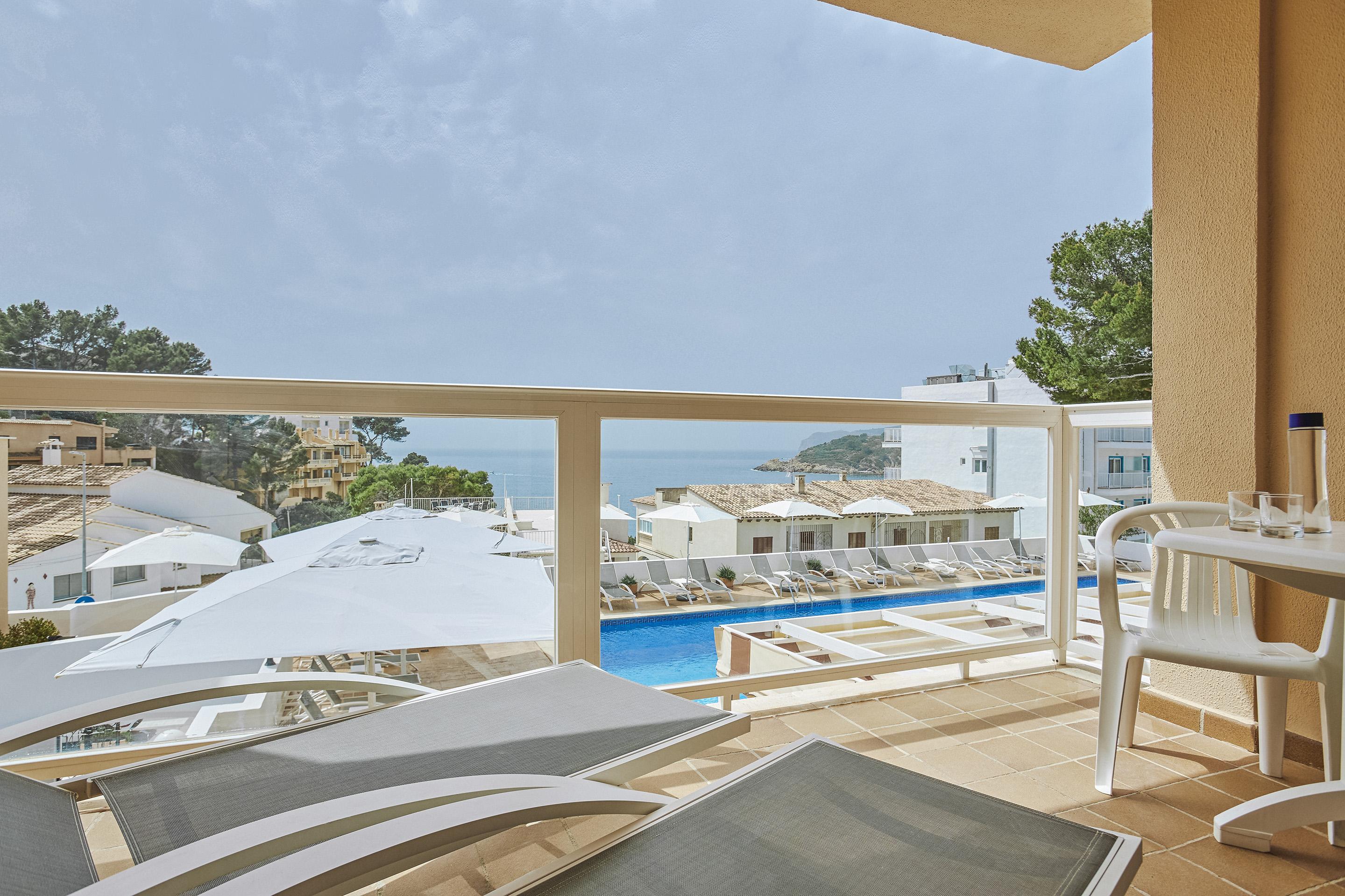Universal Aparthotel Don Camilo Sant Elm Exteriör bild