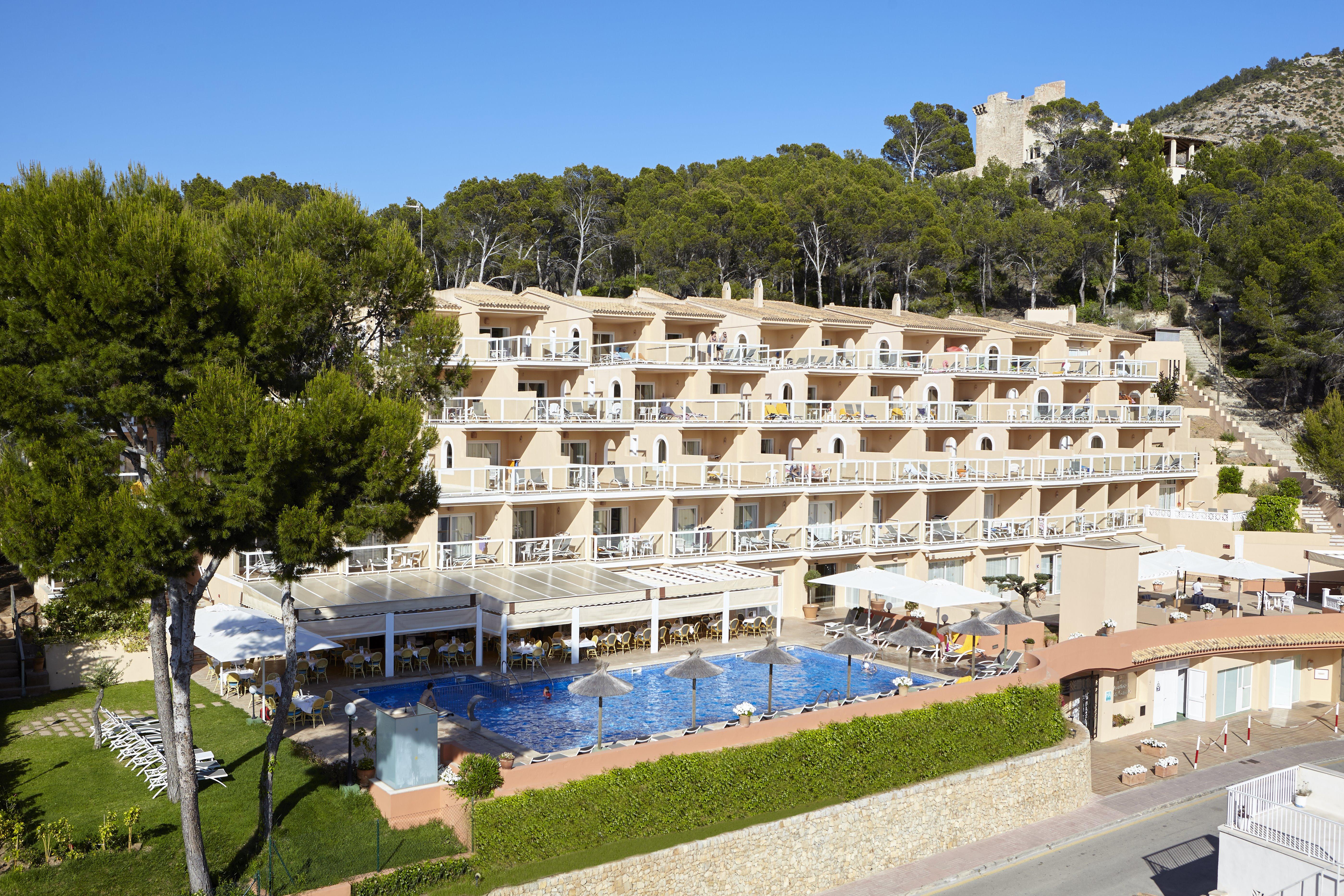 Universal Aparthotel Don Camilo Sant Elm Exteriör bild